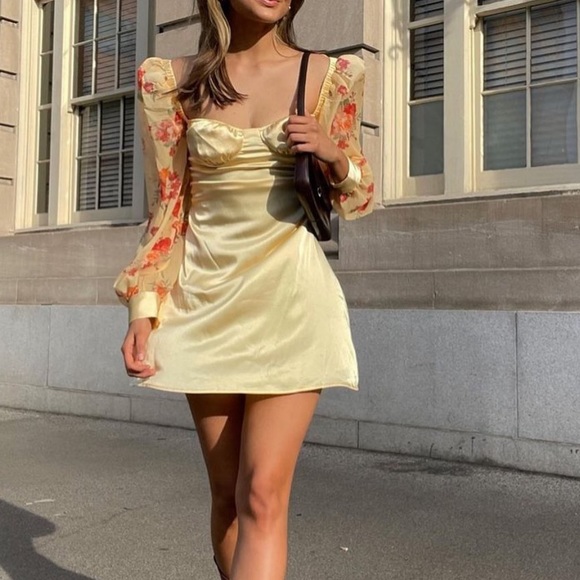 Weworewhat Puff Sleeve Golden Hour Mini 